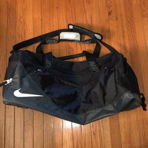 extra large nike duffle bag